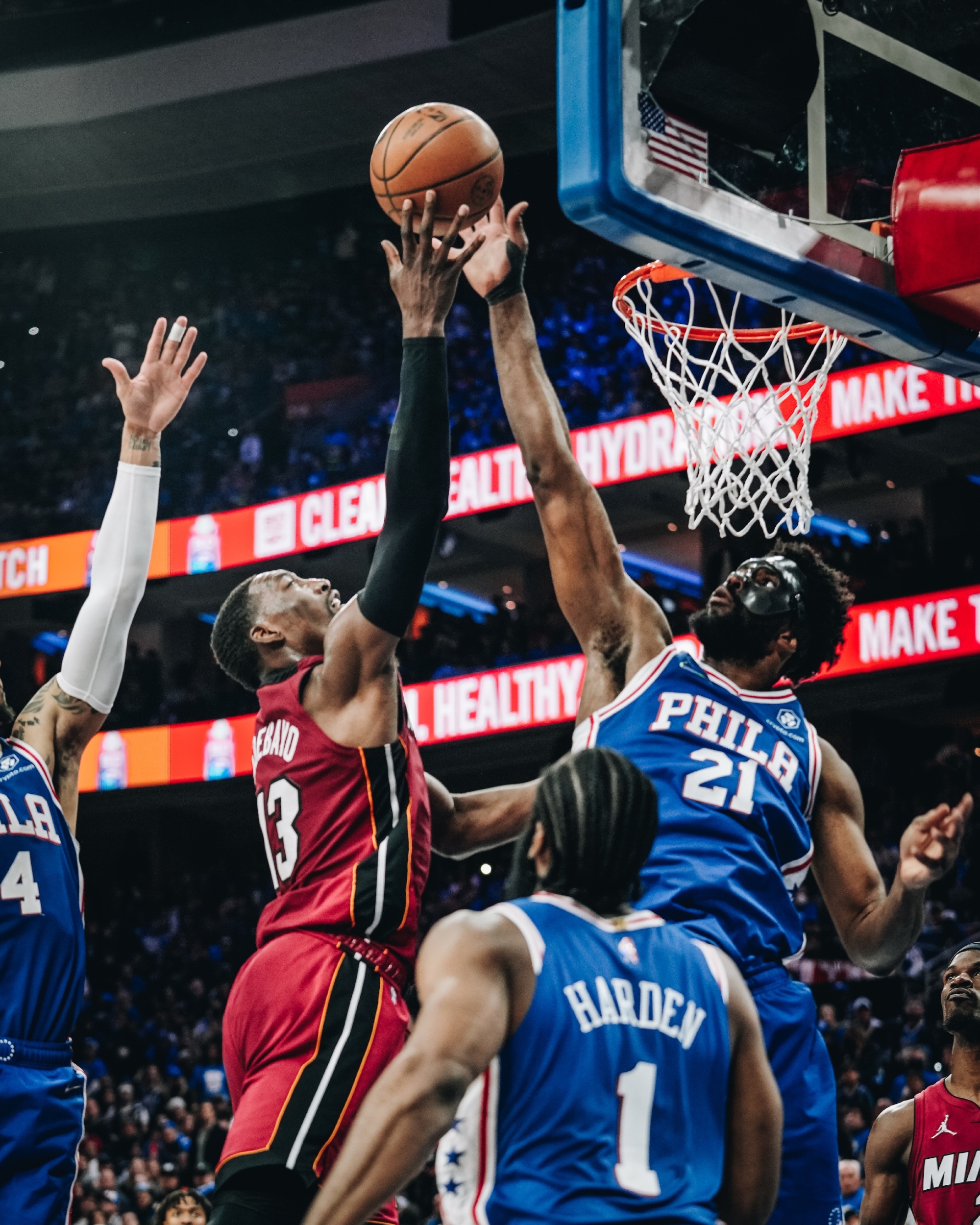 包含国王杯今晨走向成谜;尼斯伤情更新;信心回归;数据趋势出现新变化的词条 包含国王杯今晨走向成谜;尼斯伤情更新;信心回归;数据趋势出现新变化的词条