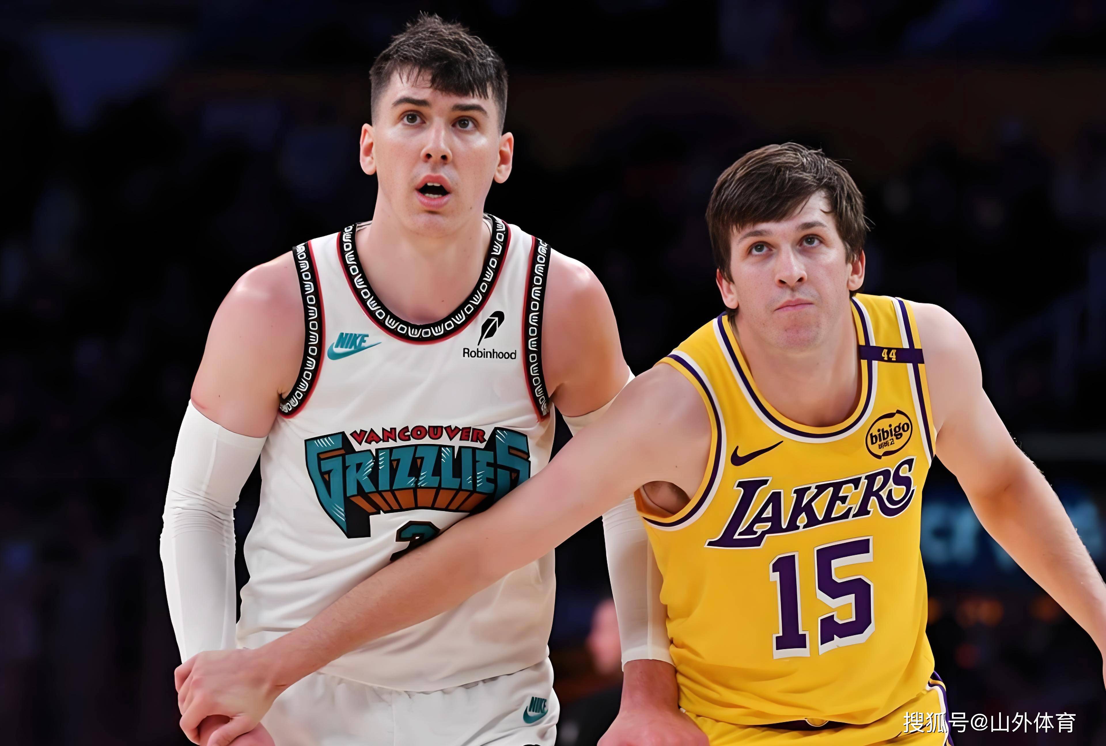 关于尼斯训练开放日,集结日单刀错失引欢呼,全明星赛在即,年轻球员得到机会的信息 关于尼斯训练开放日,集结日单刀错失引欢呼,全明星赛在即,年轻球员得到机会的信息